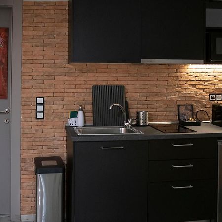 Rooster Suites Athens Exterior photo